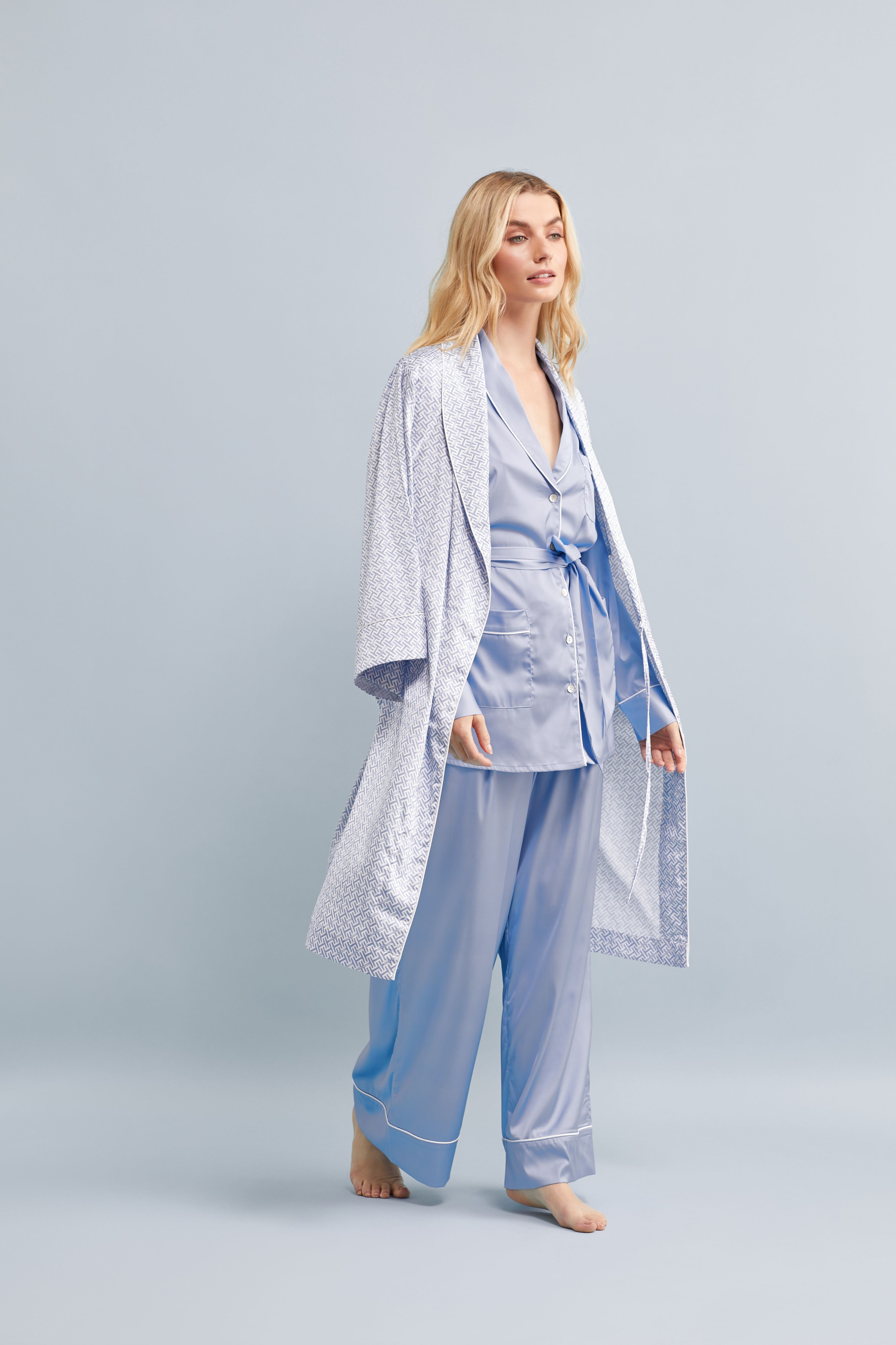 Halston X Homebodii Cleveland Robe In Luxury Satin Hh Print Eggshell Blue | Homebodii