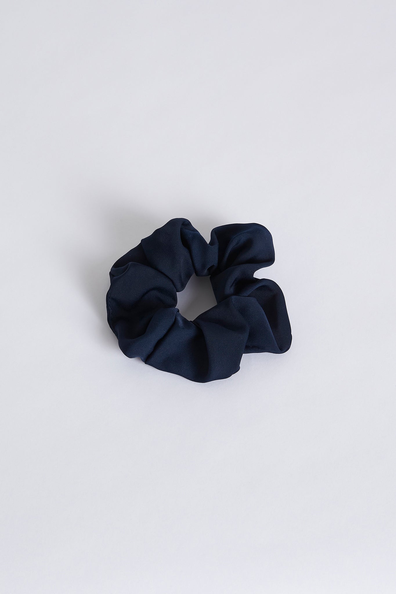 Homebodii Iluka Scrunchie Navy | Homebodii