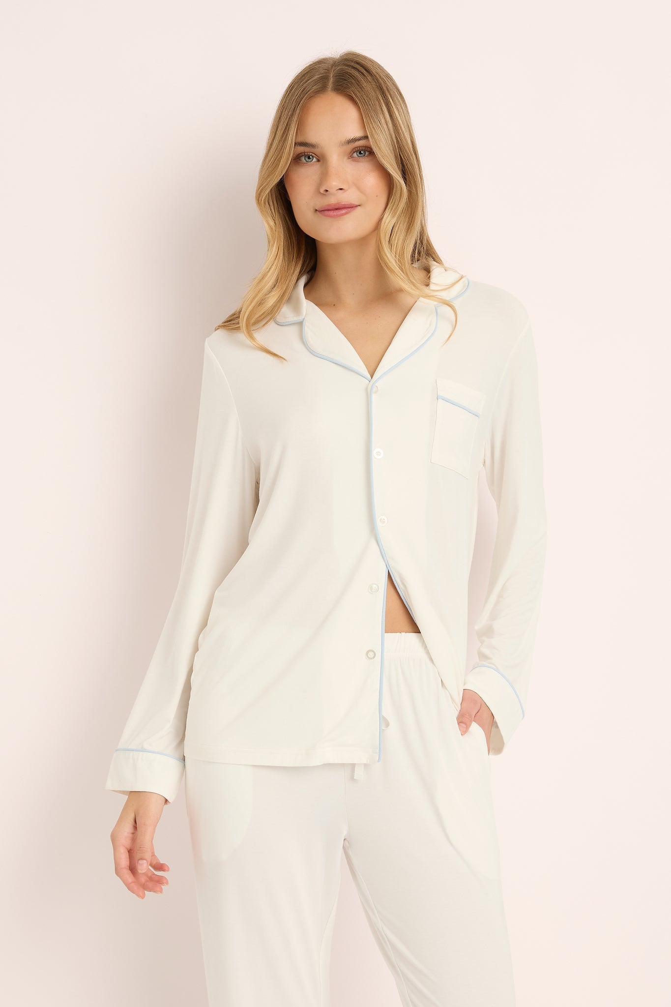 Mila Bamboo Lounge Pyjama Set White with Blue - Homebodii