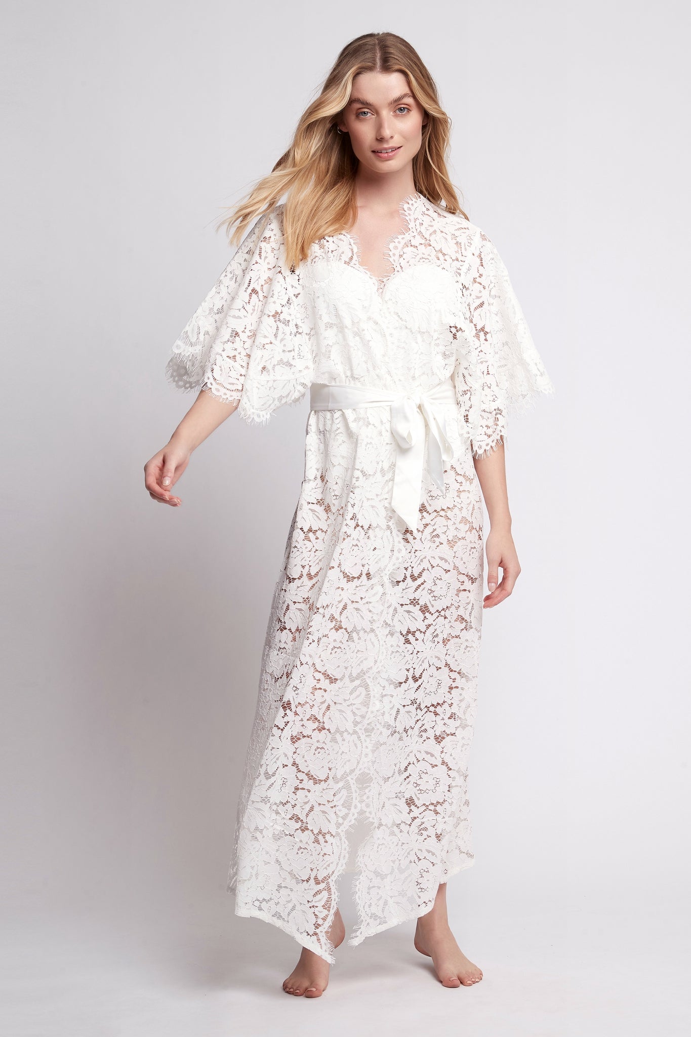 Saskia Long Lace Bridal Robe | Homebodii – Homebodii AU